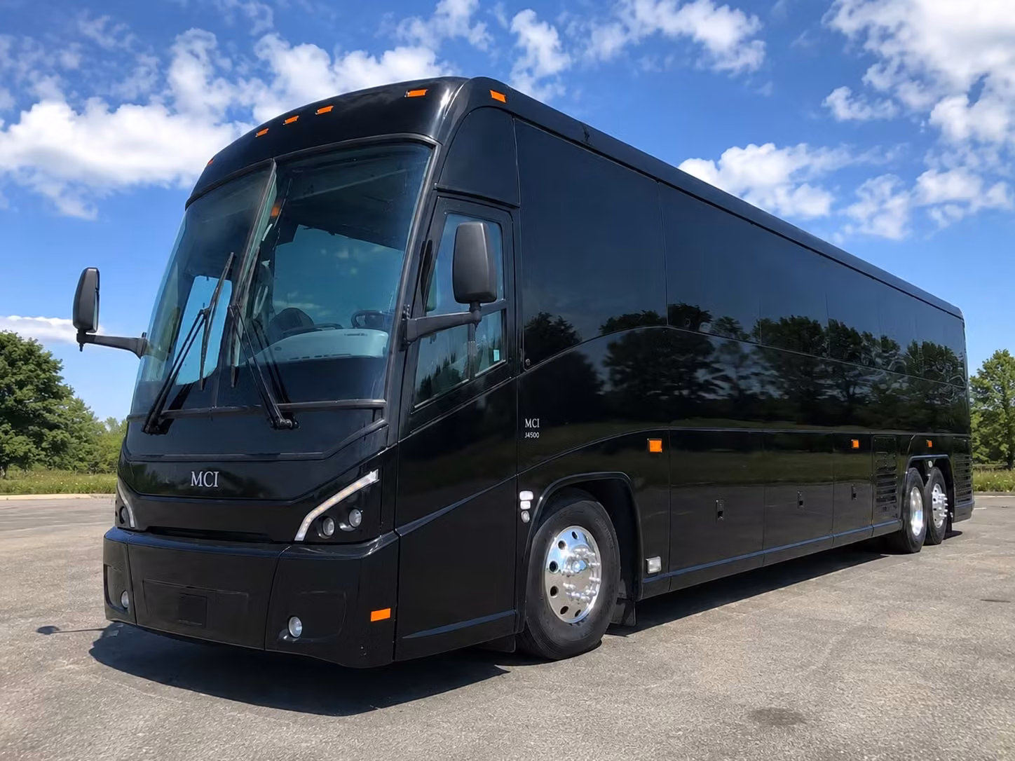 charter bus rentals for san jacinto corporate retreats and team building trips