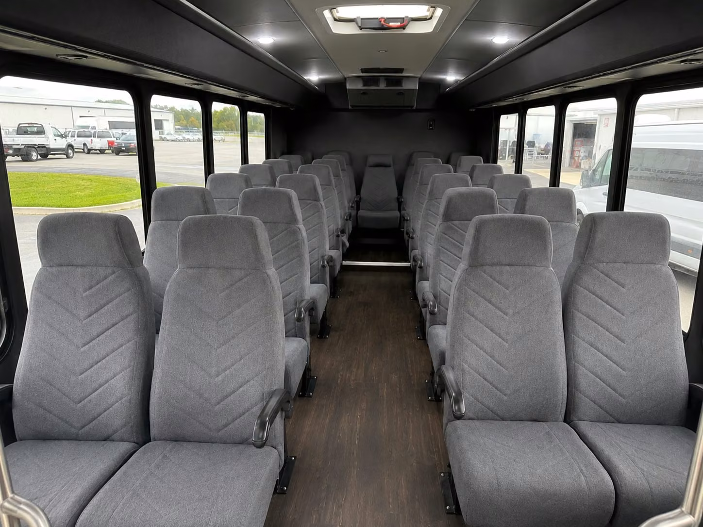 san jacinto 18 passenger minibus rental